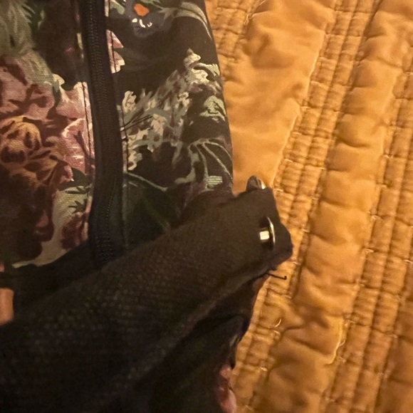 Vintage 90’s Floral Canvas Weekender Bag - Picture 9 of 9